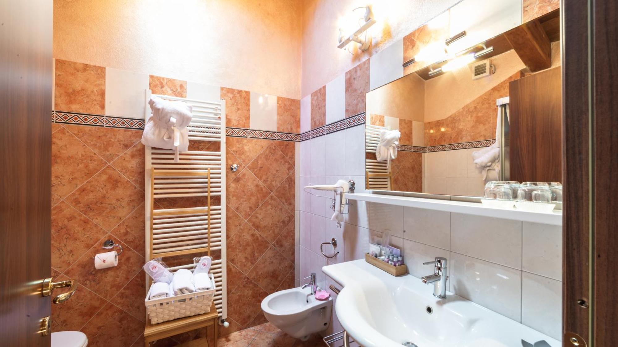 Da Fabiana Bed & Breakfast Bossolasco Exterior foto